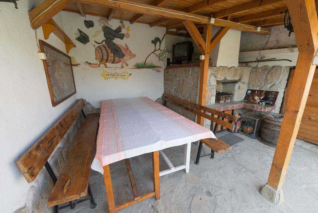 Marinovata Kashta Guest House Veliki Preslav Exterior photo