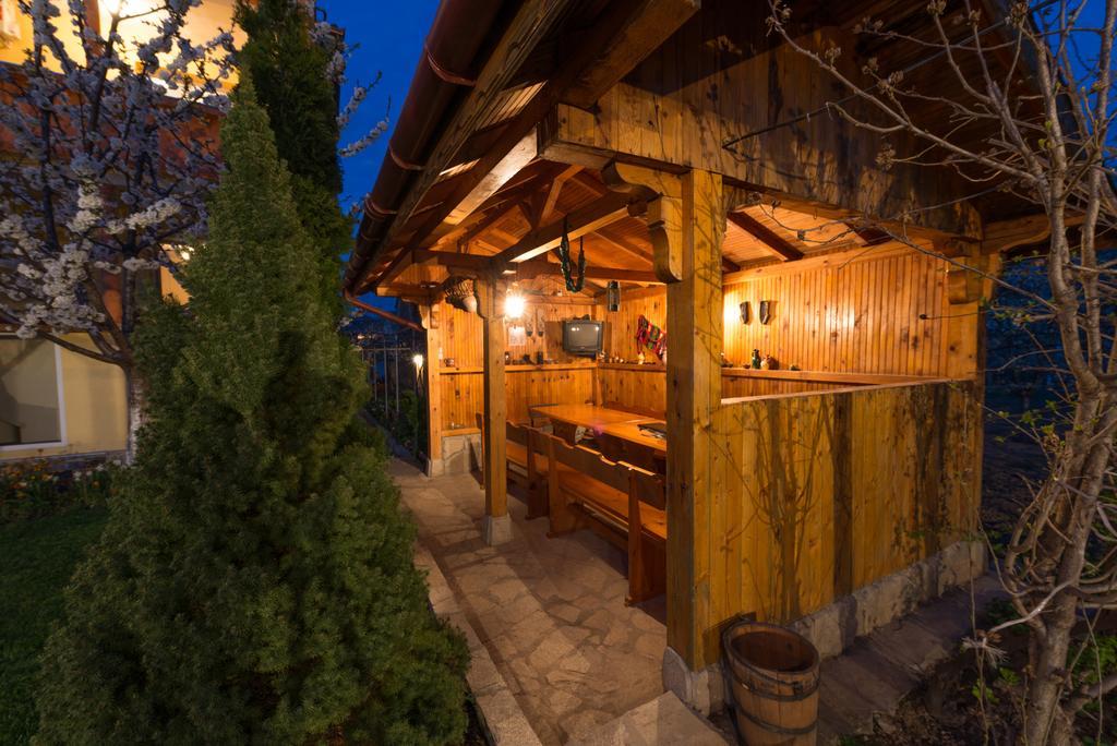 Marinovata Kashta Guest House Veliki Preslav Exterior photo